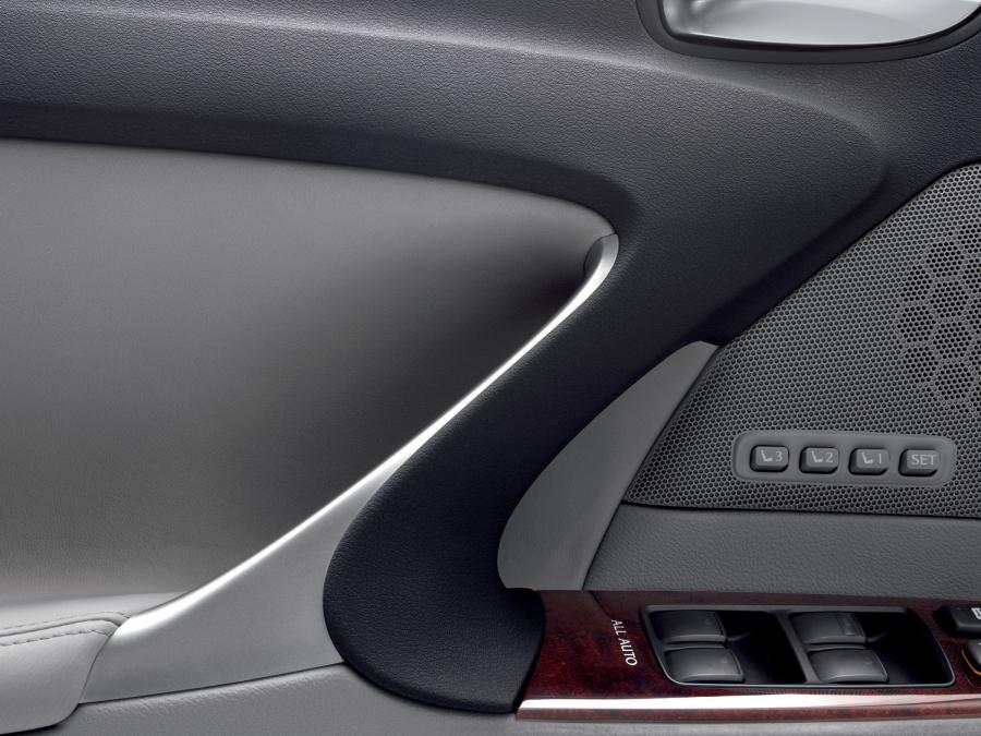 Lexus IS250 2005 года  (фото 96 из 141)